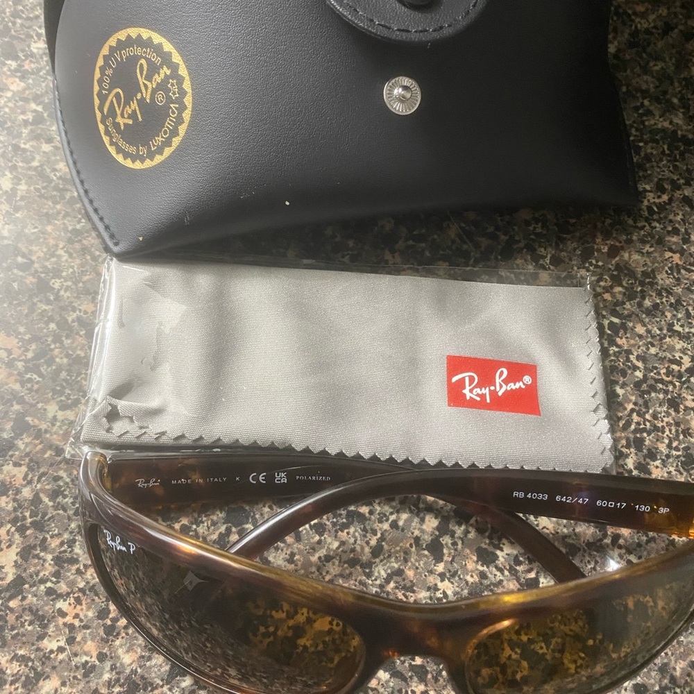 Ray-Ban Brown Sunglasses with Case